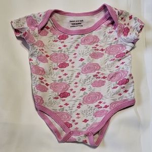 Sweet & Soft Baby Girl Pink/White Floral Onesie Bodysuit Size 6-9M